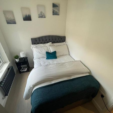 Two Bedroom Apartment - London Eksteriør bilde