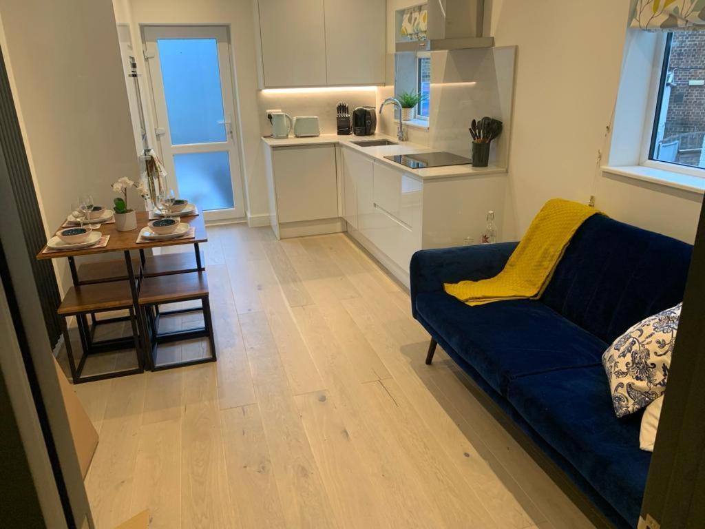 Two Bedroom Apartment - London Eksteriør bilde